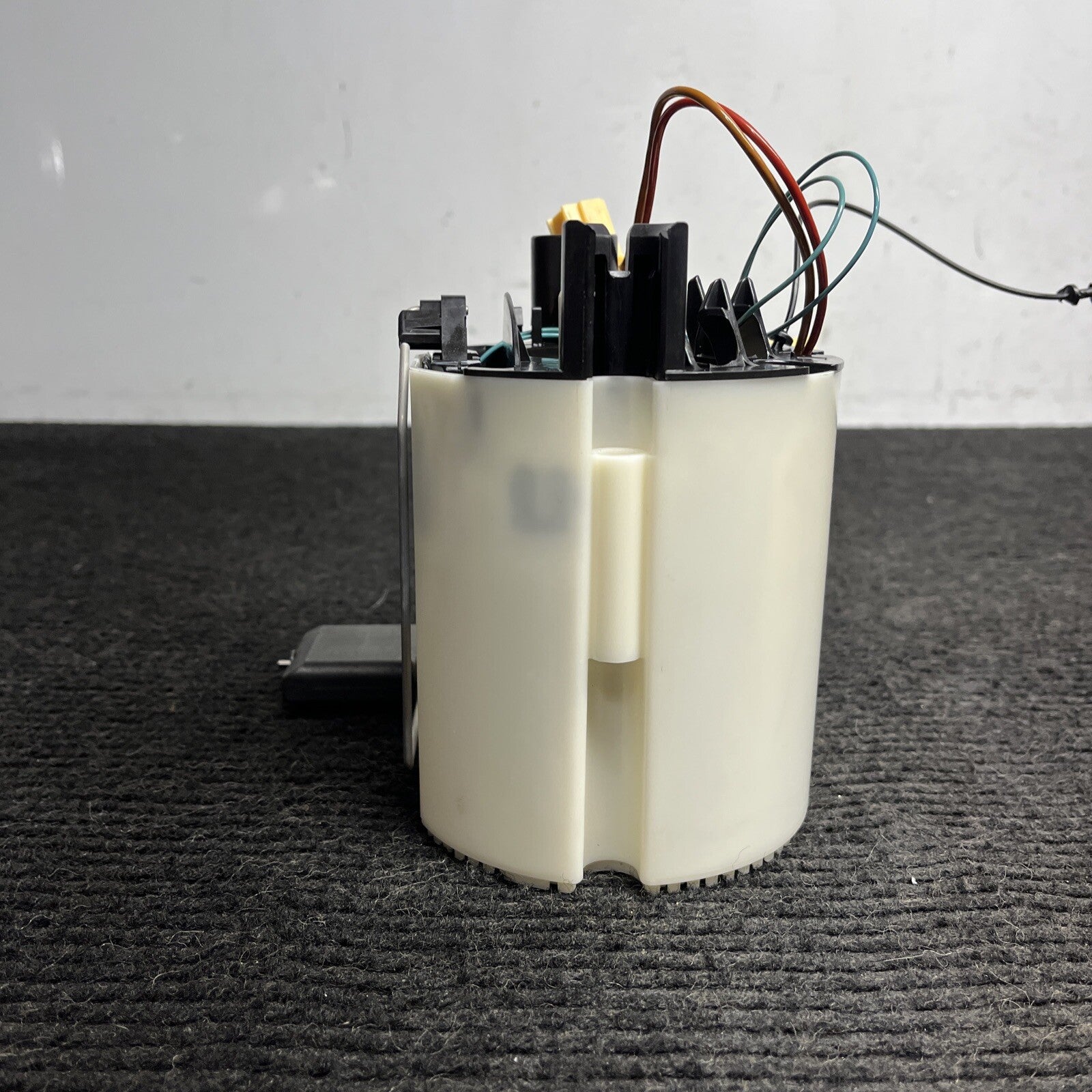 ☑️ 06-13 BMW76k E90 E84 E82 E88 E92 135i 335i X1 Right Fuel Pump Assembly OEM