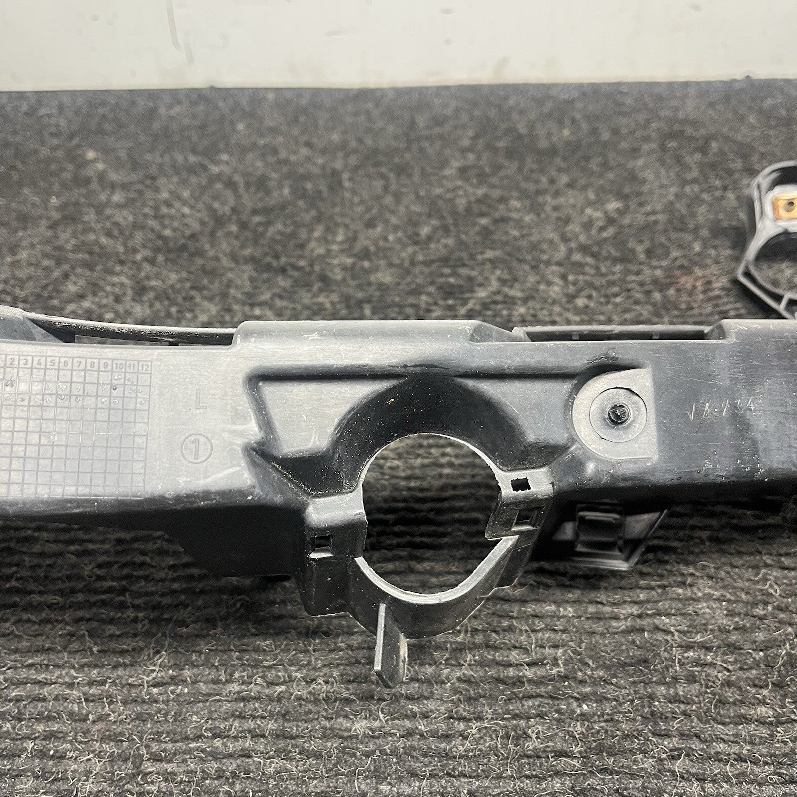☑️ 07-10 OEM BMW E92 E93 328 335 Left Driver Headlight Bracket Carrier Mount