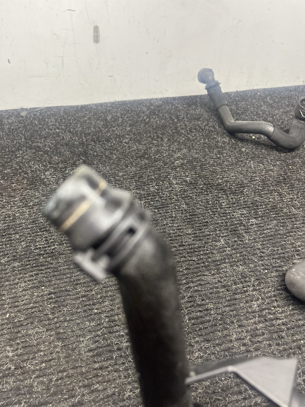 ☑️ OEM BMW E90 E92 E93 N54 RWD AT Thermostat Hose  Coolant Return Pipe Line