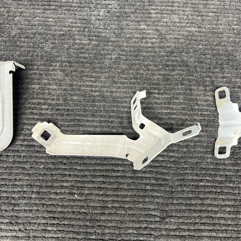 ☑️ 14-20 OEM BMW F22 F23 230 M235 Front Left Fender Wing Holder Brackets SET (3)