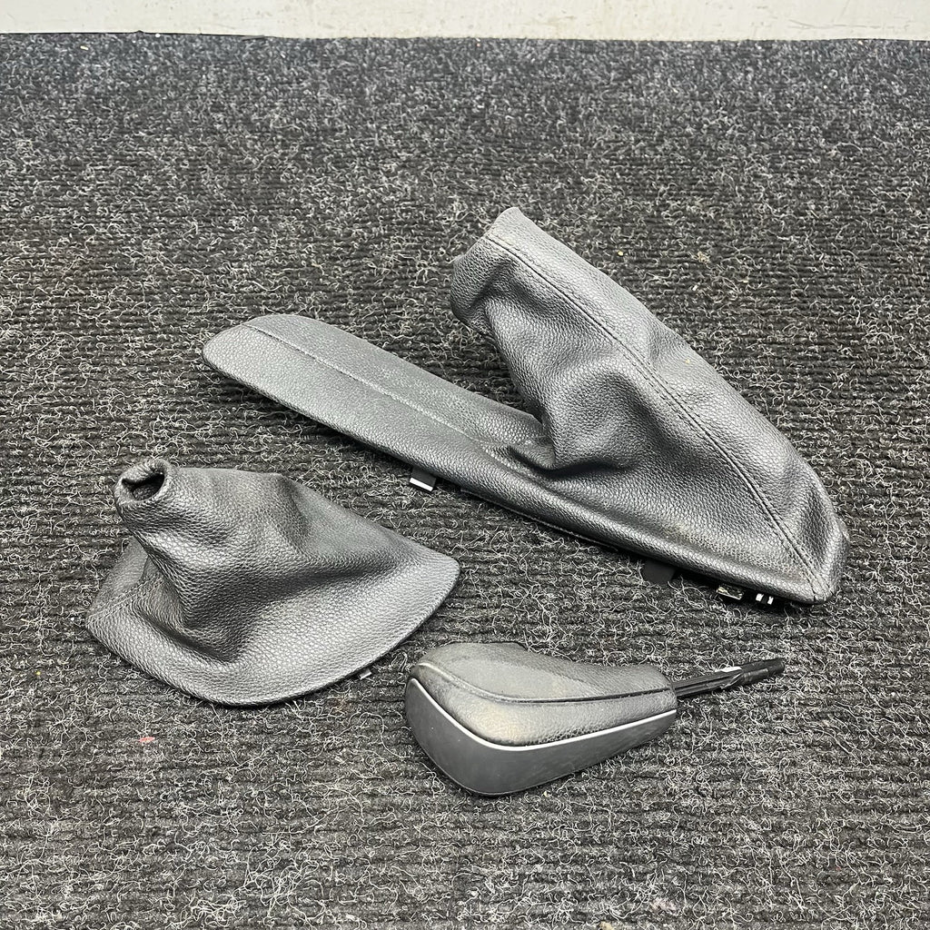 ☑️ 2007-2013 BMW E82 135i N54 AUTOMATIC TRANSMISSION GEAR SHIFT KNOB BOOT OEM