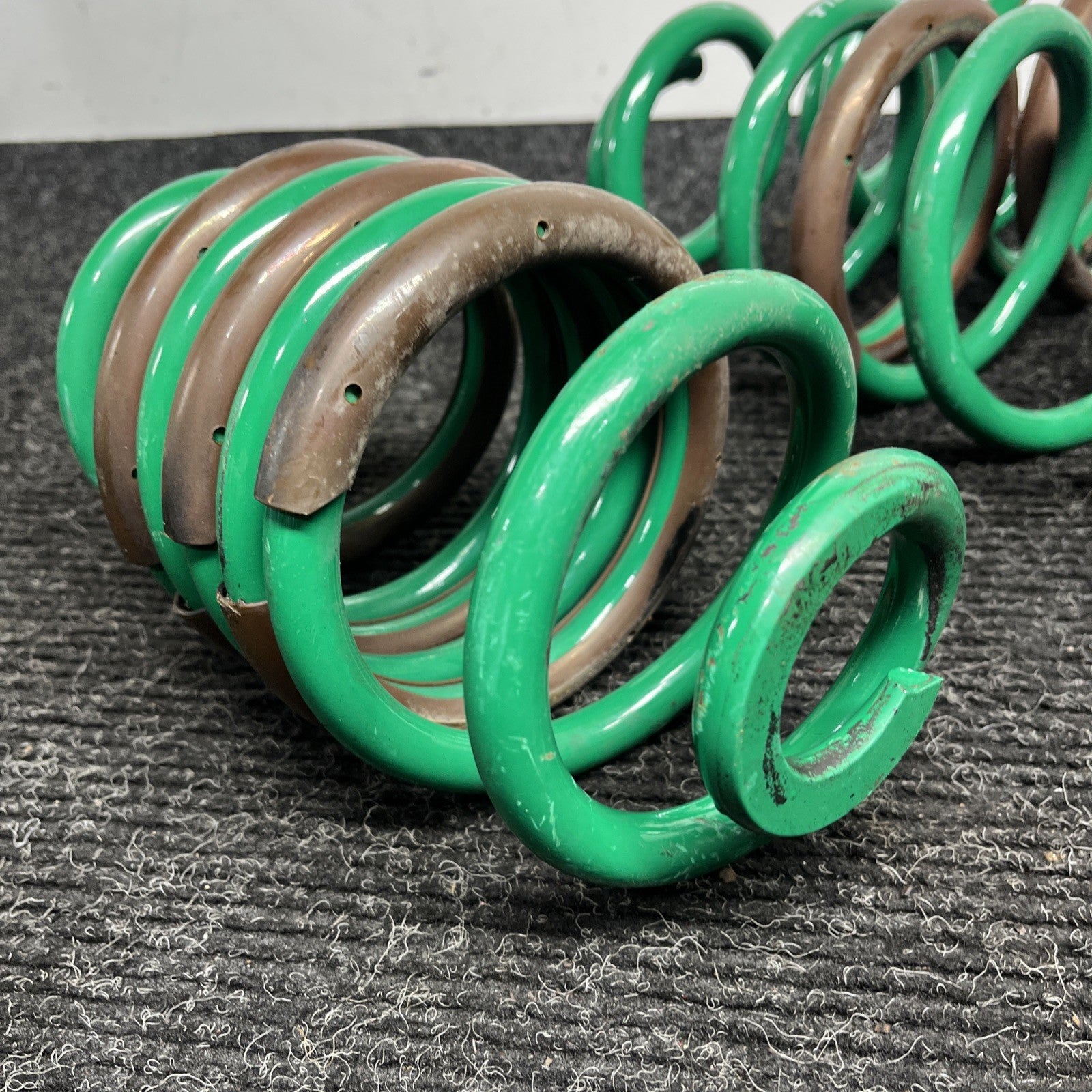 ☑️ 04 Audi S4 Tein Spring Coils SPR01-01135 R-P1 J01-0U0 TJ4