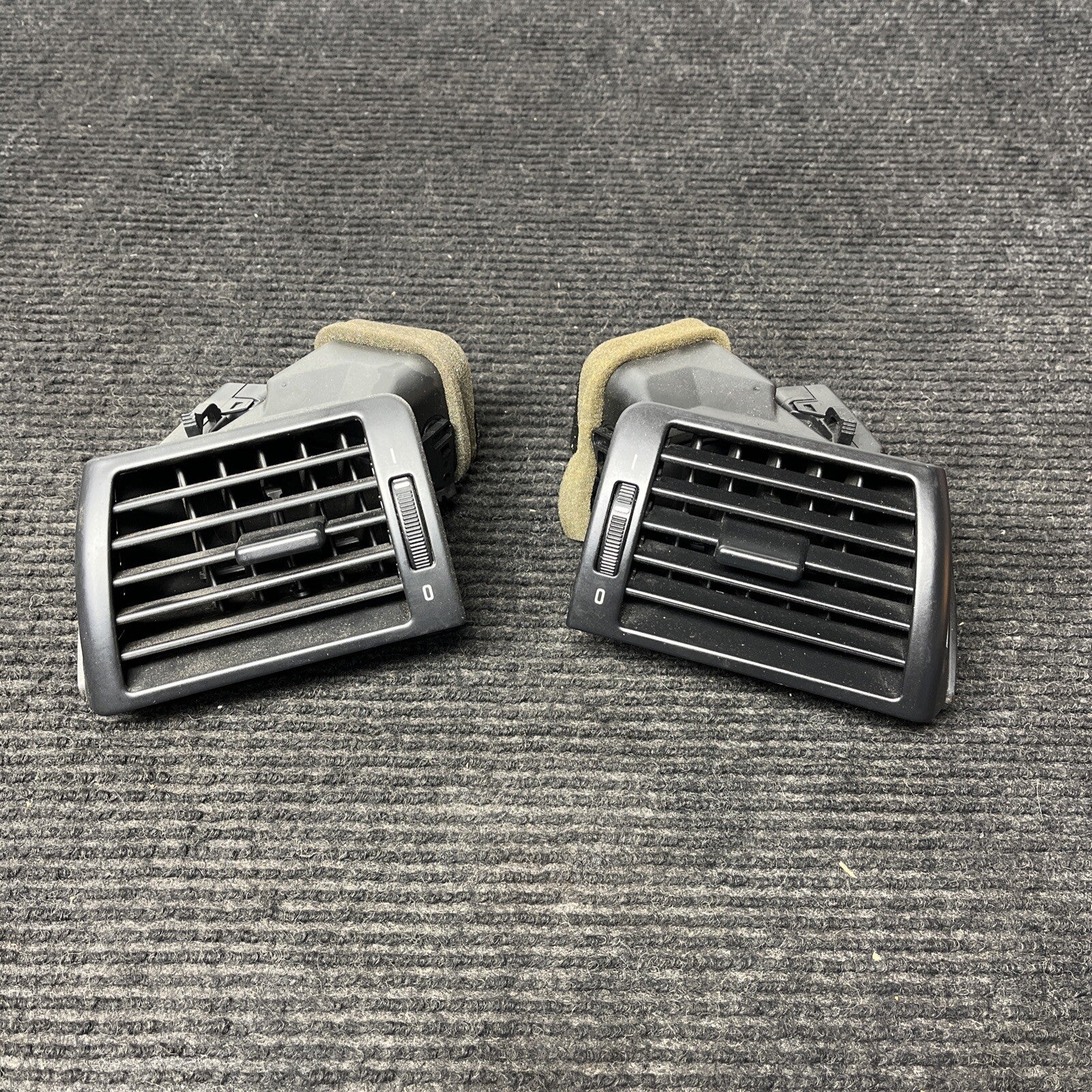 ☑️ 2000-2006 BMW E46 M3 3 SERIES FRONT L/R DASH END VENTS AC VENT AIR VENT OEM