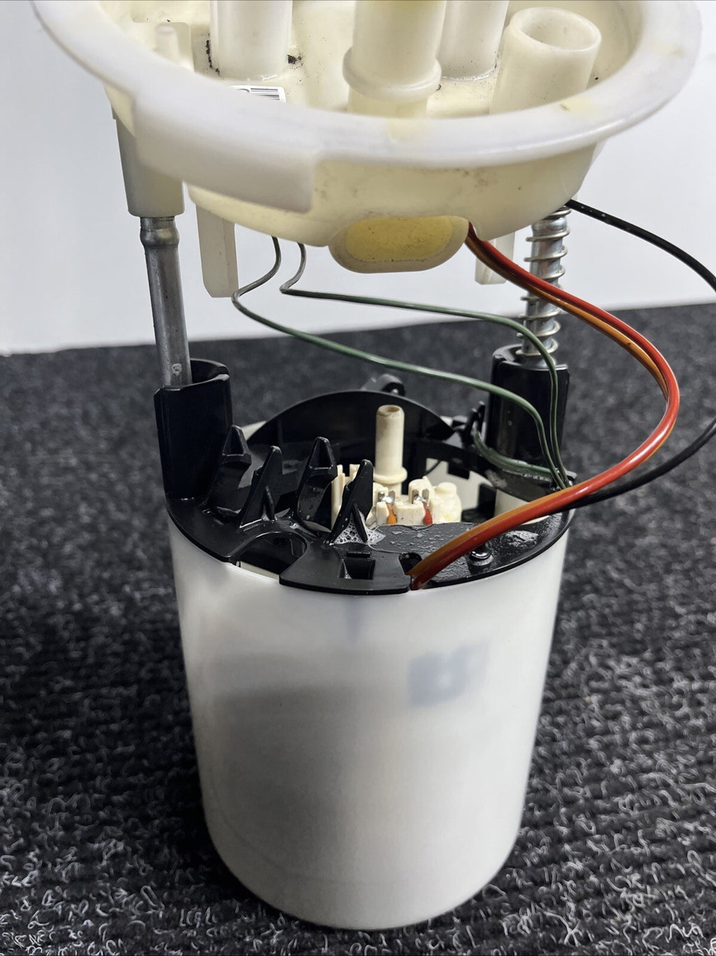 ☑️ 06-13 BMW E82 E88 E90 E91 E92 E93 128I 135I 328I 335I Fuel Pump Sending OEM