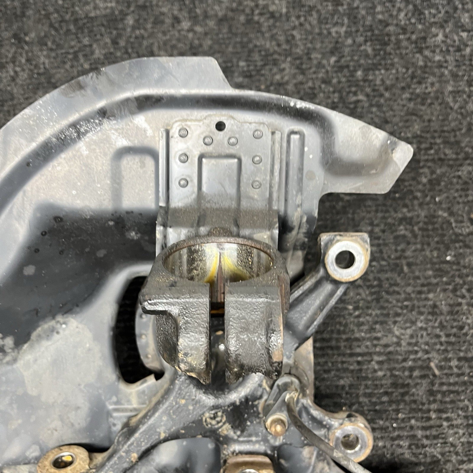 ☑️03-06 OEM BMW E46 330i 330Ci RWD Front Right Spindle Hub Carrier Knuckle