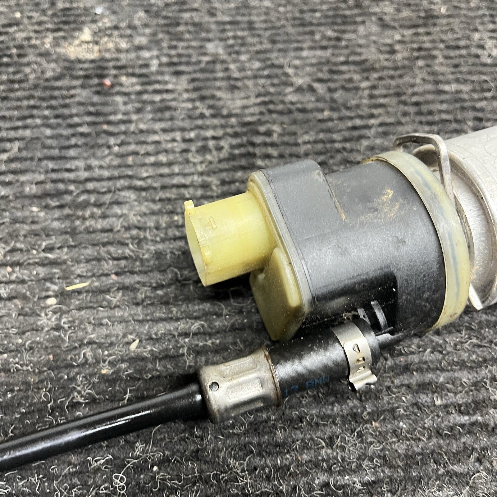 ☑️BMW E90 E91 E92 E93 LCI Diesel 4 Pins Fuel Heater Heating Strainer 7802940 OEM