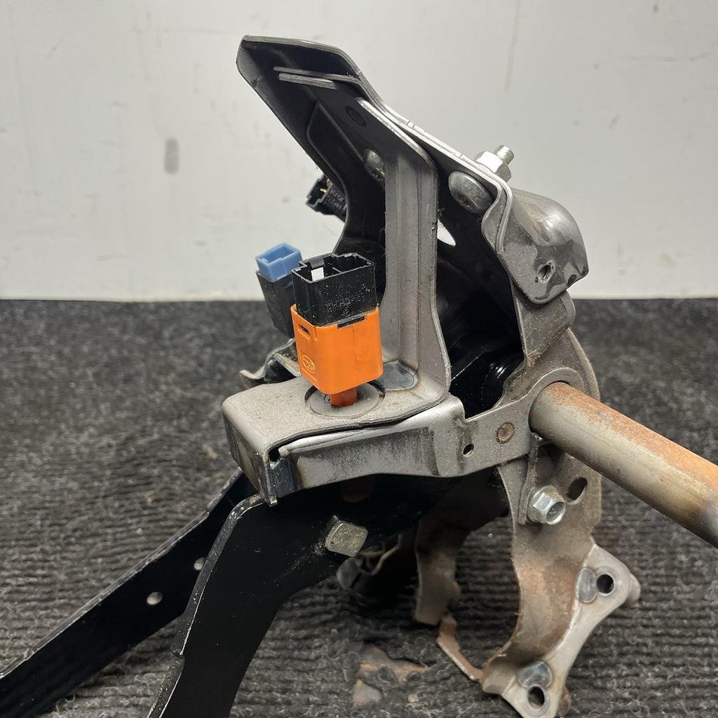 ☑️ 2015-2019 Subaru WRX STI Brake & Clutch Pedal Assembly OEM 15-19