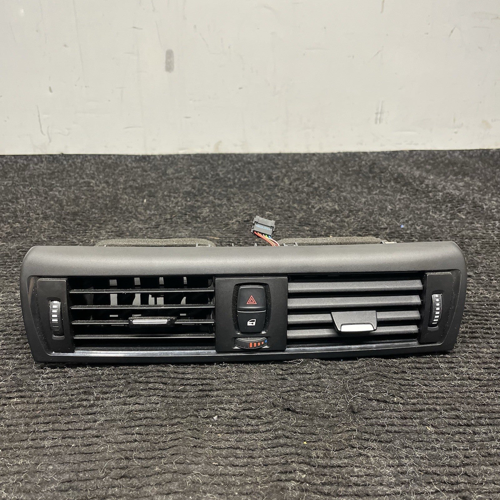☑️ 14-20 OEM BMW F22 F30 F32 F36 F87 F80 Front Dash Center Air Vent Grille Black