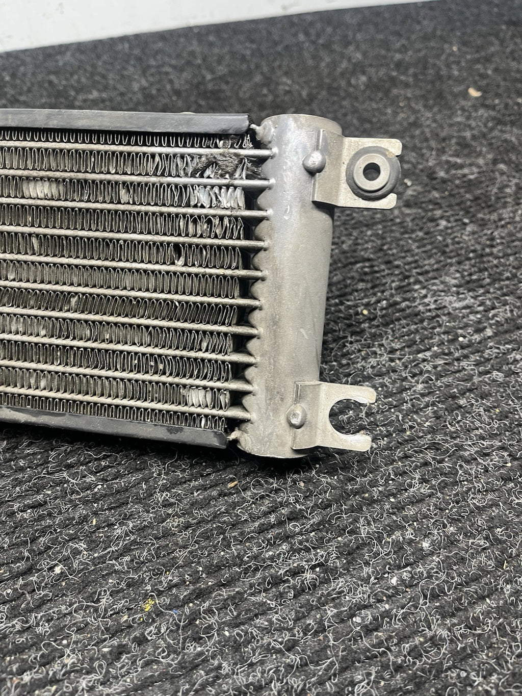 ☑️ 2008-2013 BMW E82 E88 E90 E92 E93 135i 335i N54 Factory Engine Oil Cooler OEM