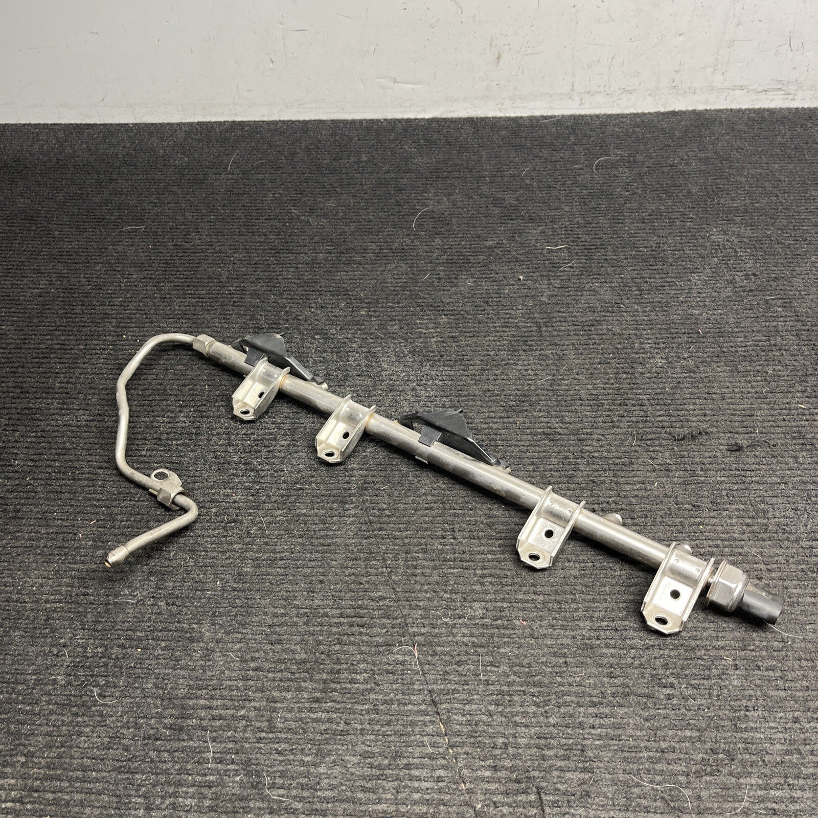 ☑️ 2007-2013 BMW N54 135i 335i 335xi 535i HIGH PRESSURE FUEL INJECTOR RAIL OEM