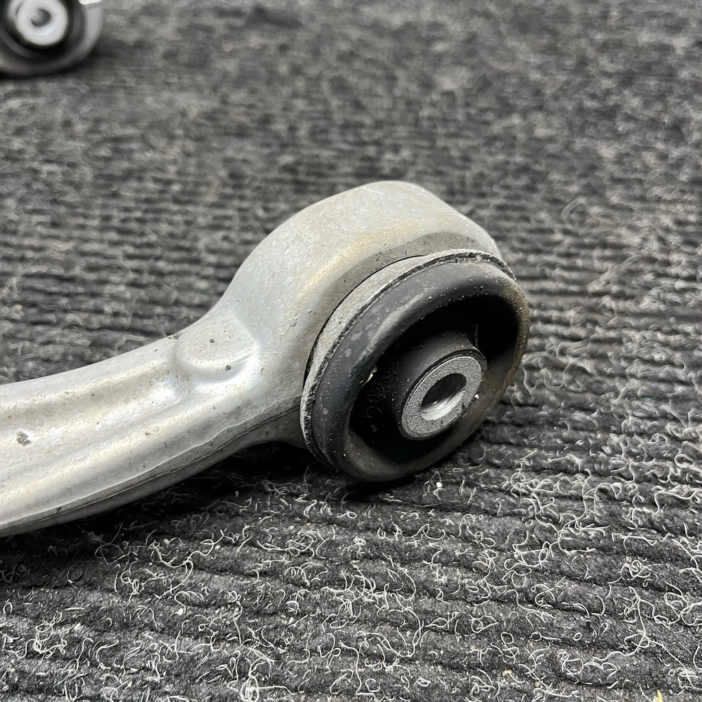☑️ 07-13 BMW X5 E70 LCI AWD FRONT RIGHT PASSENGER UPPER CONTROL ARM SUPPORT OEM