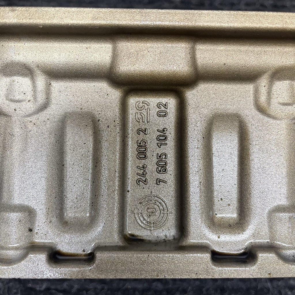 ☑️ OEM BMW E82 E92 F30 F32 F80 F82 Engine N55 S55 Spark Plug Housing Recess