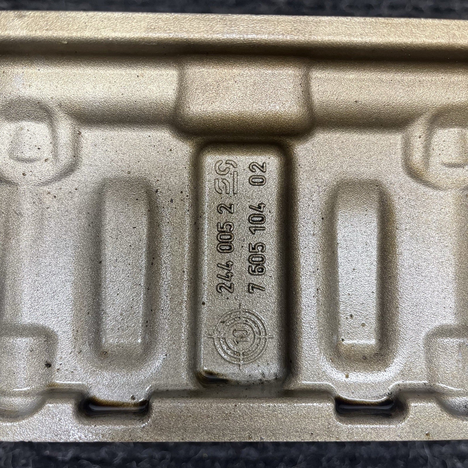 ☑️ OEM BMW E82 E92 F30 F32 F80 F82 Engine N55 S55 Spark Plug Housing Recess