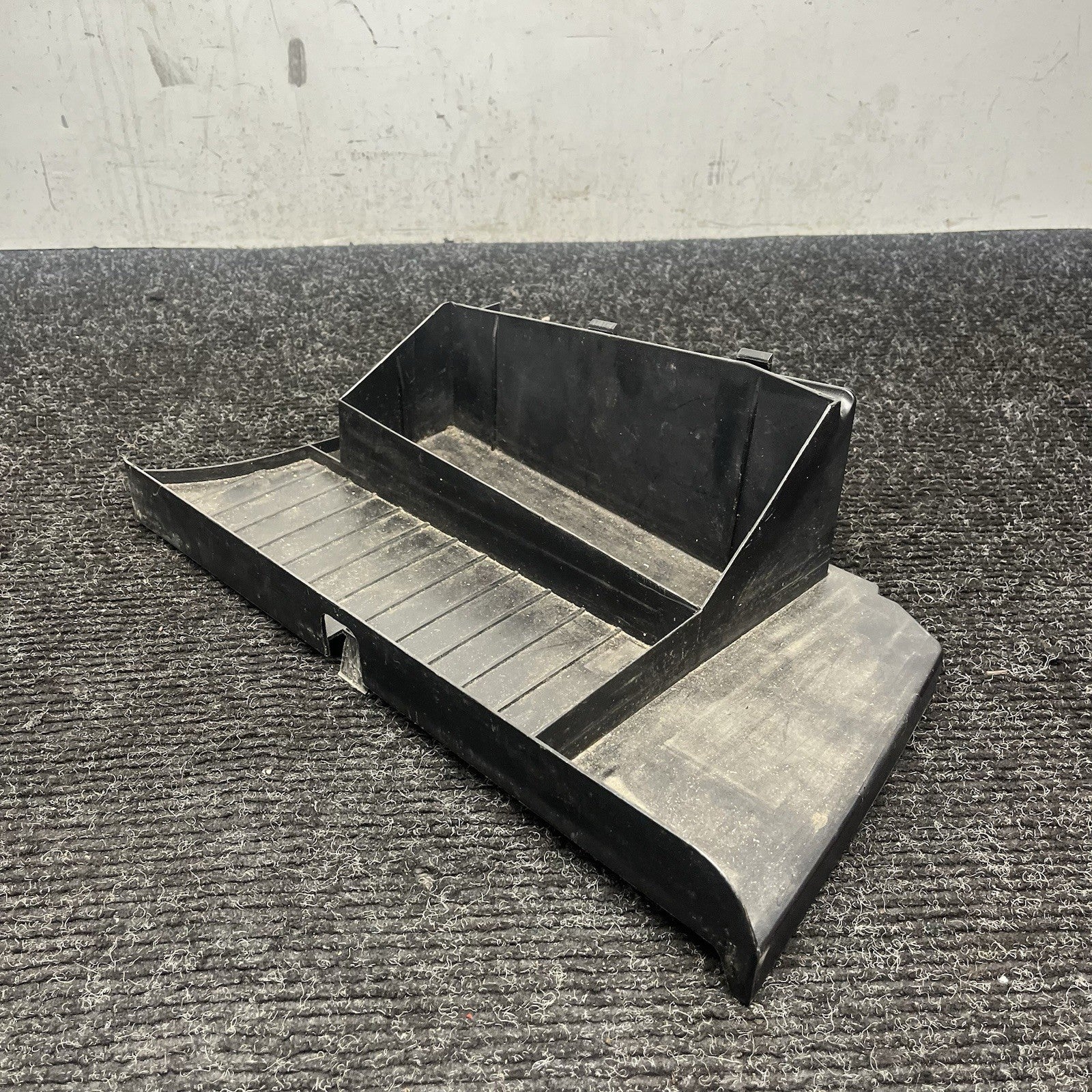 ☑️ 92-99 BMW E36 3 Series Trunk Panel Trim Cover Molding Black OEM
