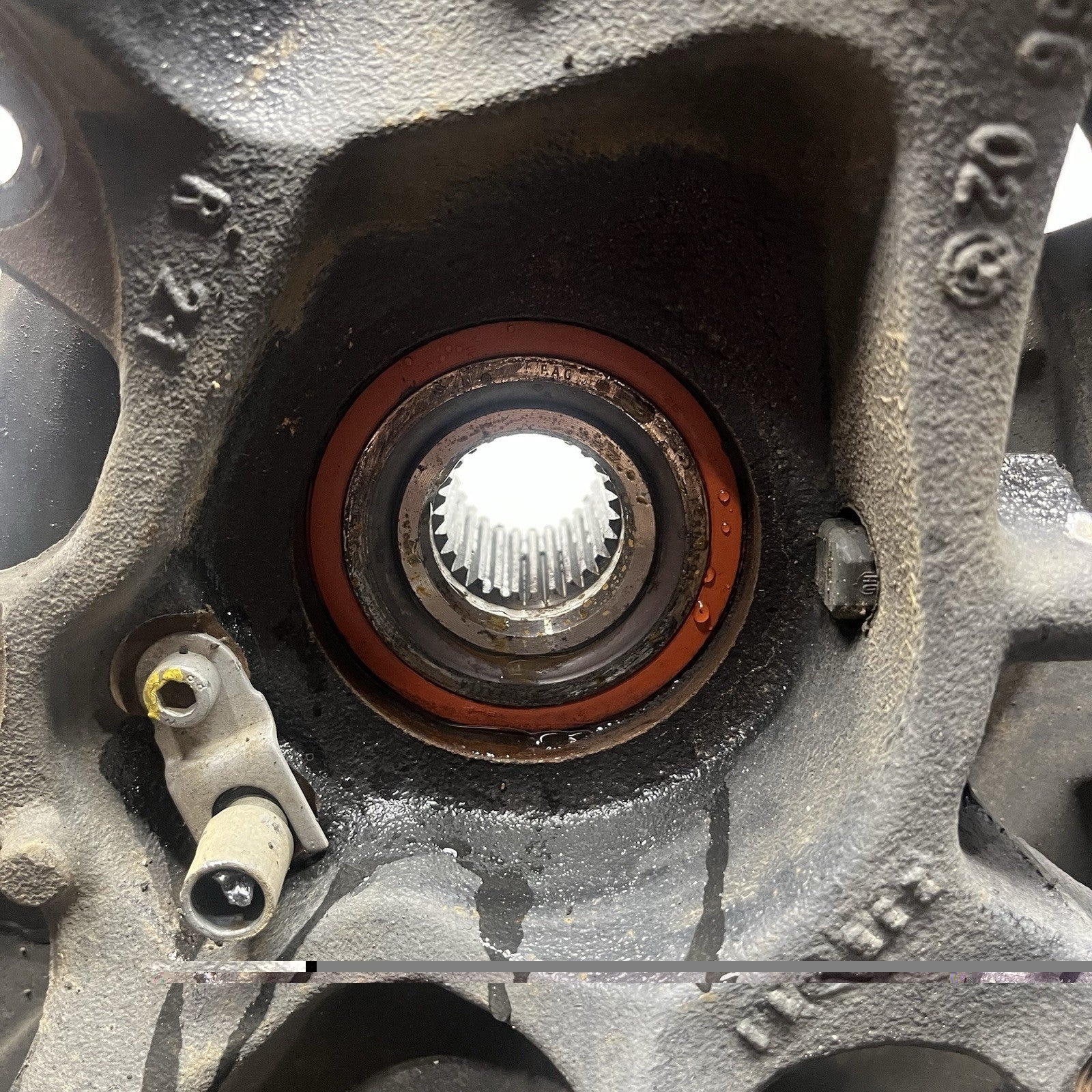 ☑️ 09-11 BMW 328i 335i Sedan Right Rear Spindle Knuckle Hub 33326783668 OEM
