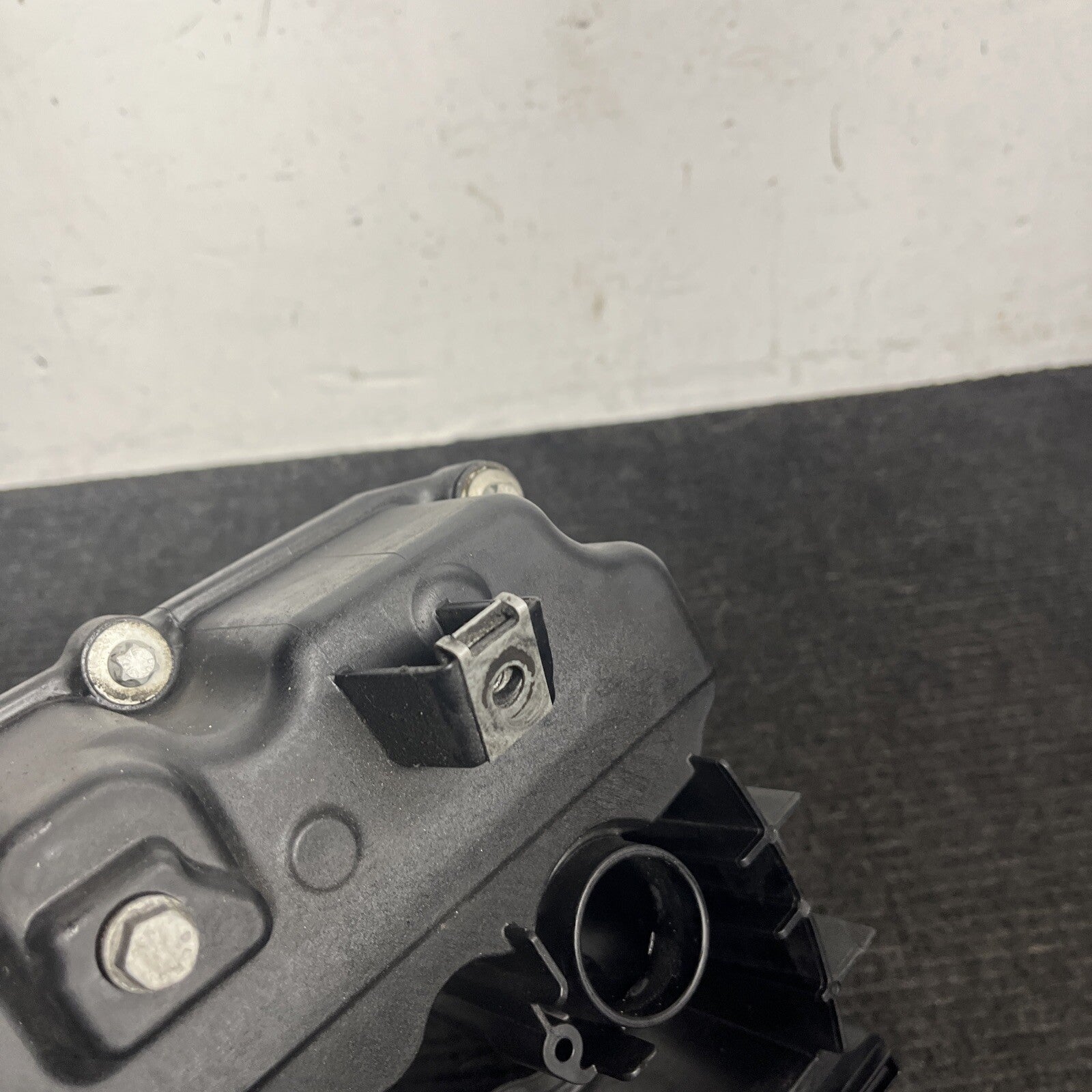☑️ BMW N54 3.0L Engine Only Valve Cover OEM Replacement E92 E93 X6 740 535 135