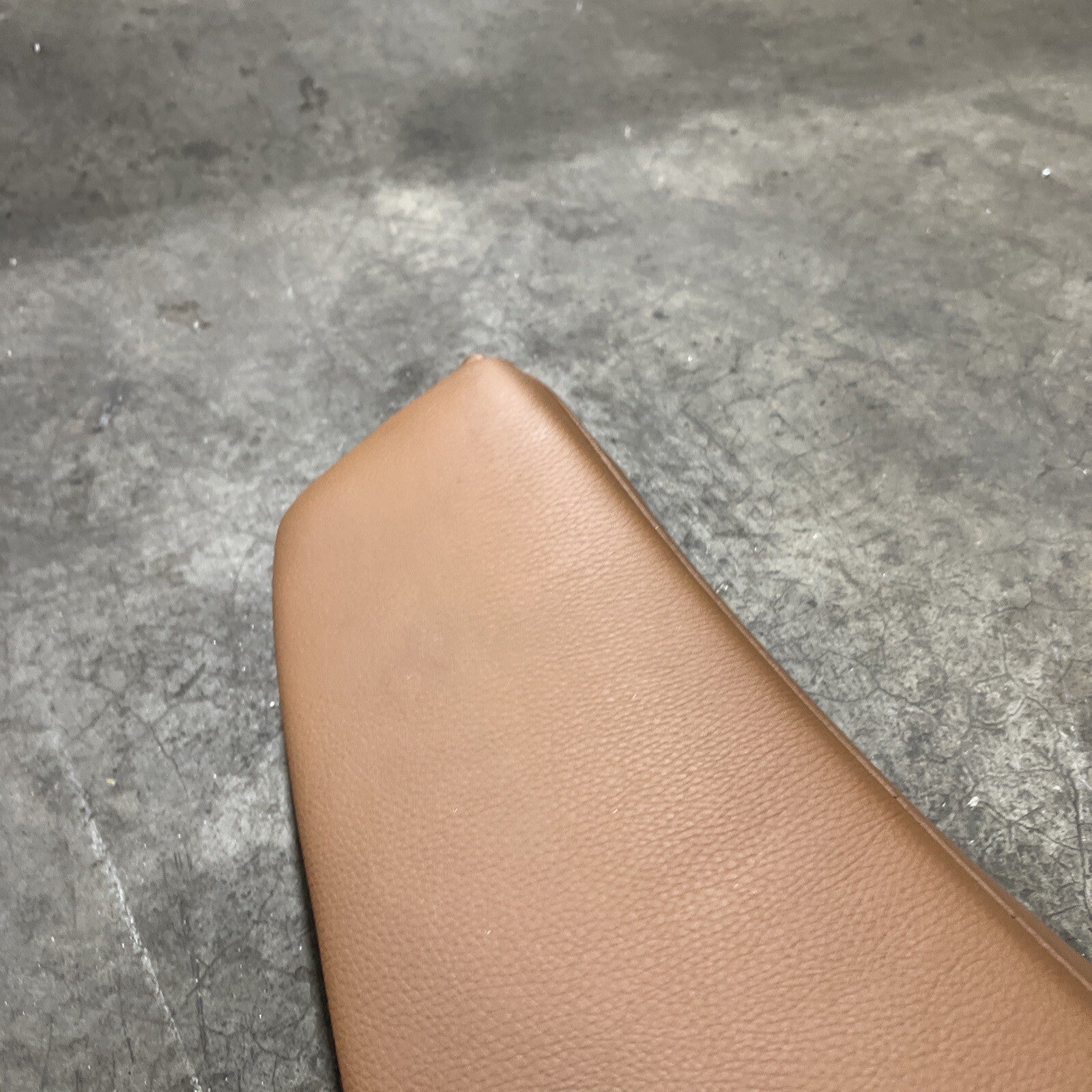 ☑️ 2007-2012 BMW E92 REAR PASSENGER SIDE SEAT CUSHION BOLSTER LEATHER OEM
