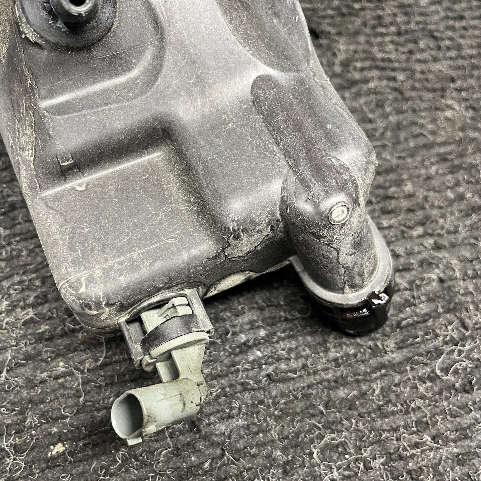 ☑️ 06-13 BMW E82 E88 E90 E92 E93 Radiator Expansion Tank Coolant Reservoir OEM