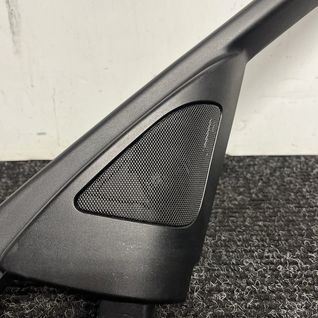 ☑️ 2012-2015 BMW 320i F30 Front Passenger Door Window Frame Trim 7259384 OEM