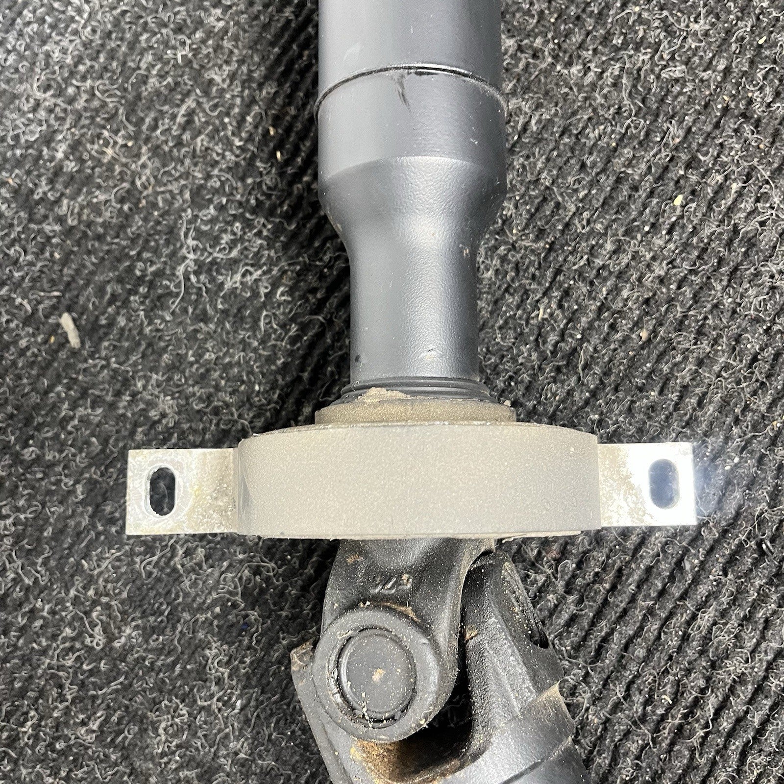 ☑️ 07-13 BMW 328i 328xi E90 X-Drive AWD Rear Drive Shaft Prop Shaft 7573482
