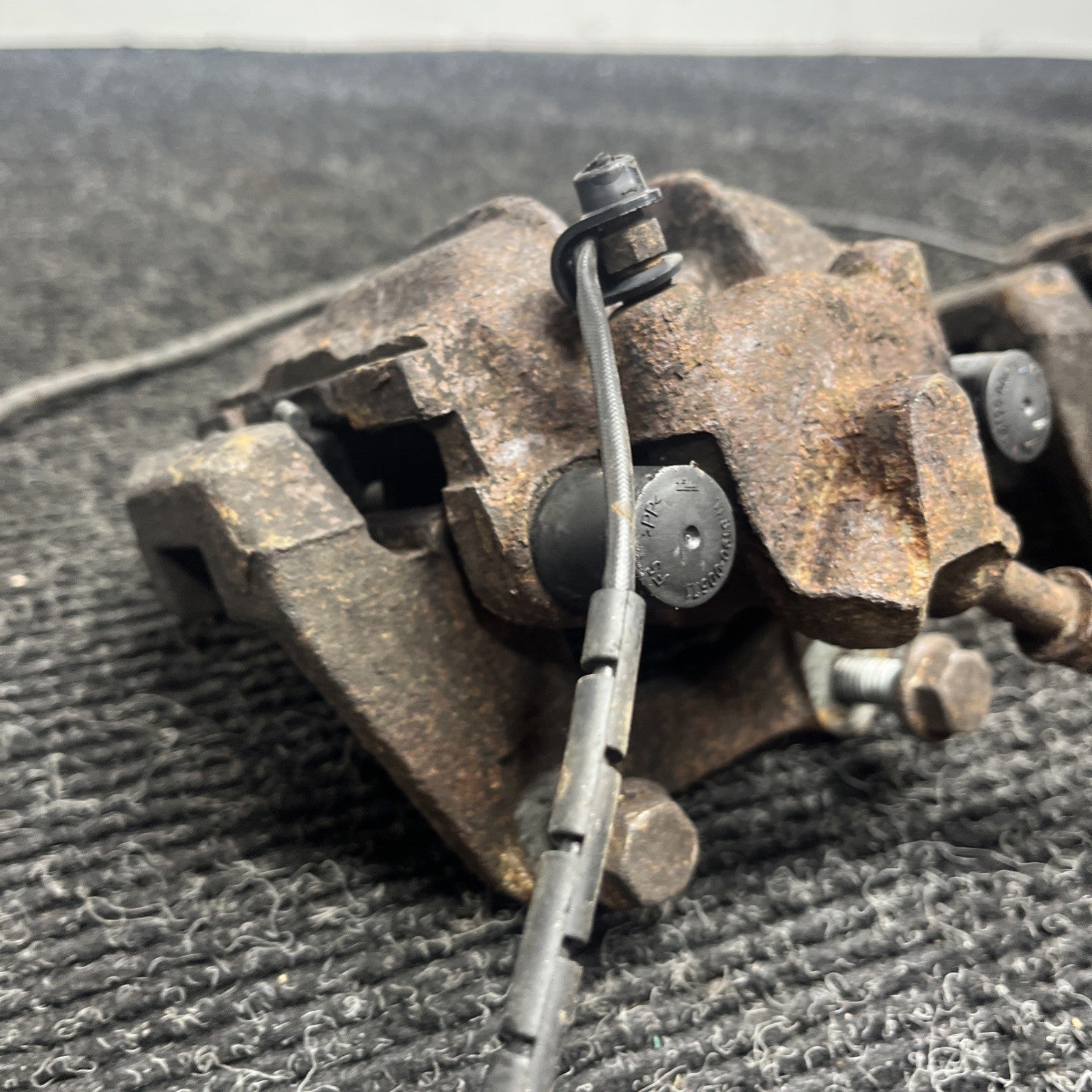 ☑️ 01-06 BMW E46 330i 330Ci RWD SET OF 2 REAR LEFT & RIGHT BRAKE CALIPER OEM