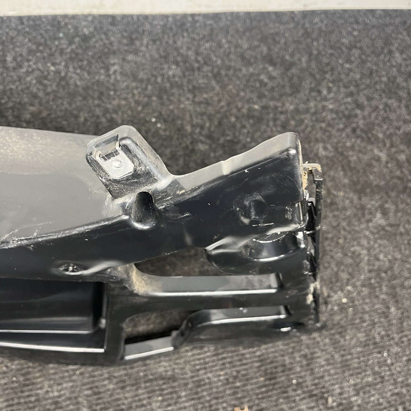 ☑️ 2014-2018 BMW X5 - REAR LEFT Bumper Mount / Bracket 7294721