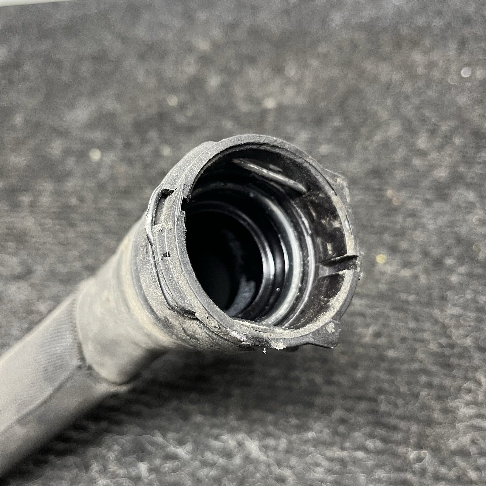 ☑️ 08-13 OEM BMW E90 E92 E93 M3 Engine S65 Radiator Lower Coolant Hose