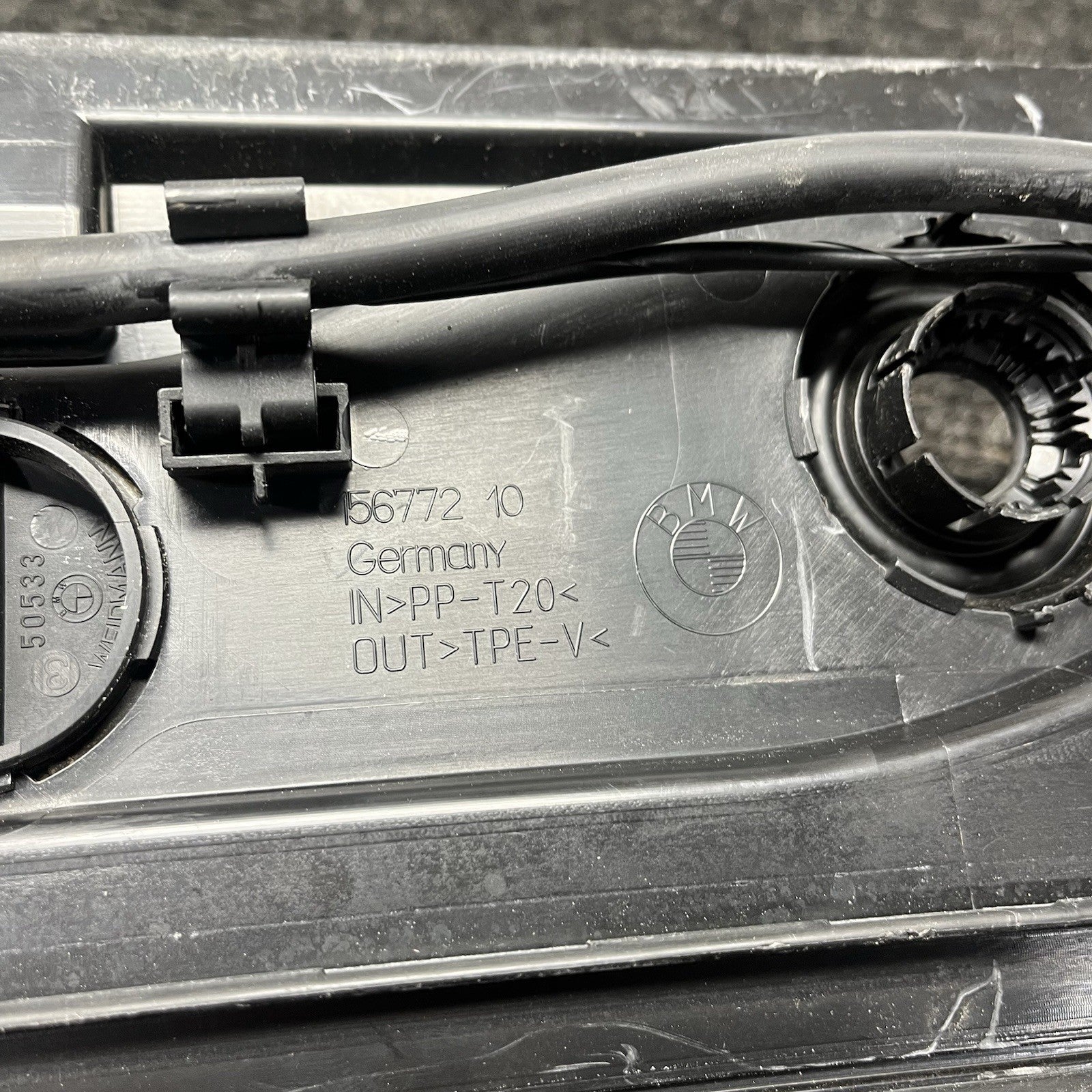 ☑️ 08-13 BMW E90 E92 E93 M3 OEM Front Windshield Wiper Cowl Panel Trim Cover OEM