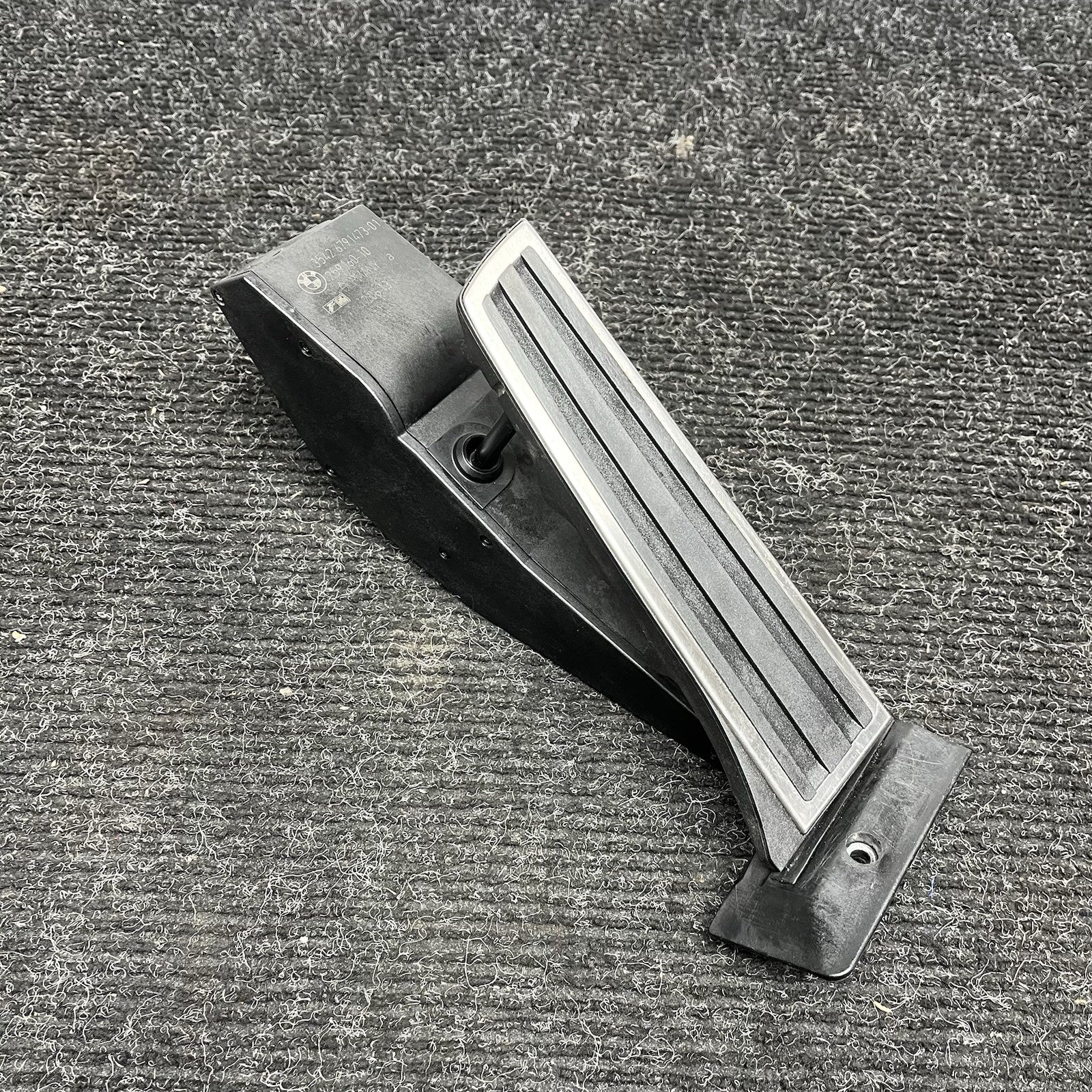 ☑️ OEM BMW E82 E88 E90 E92 E93 335is Accelerator Pedal Module Gas Pedal DCT