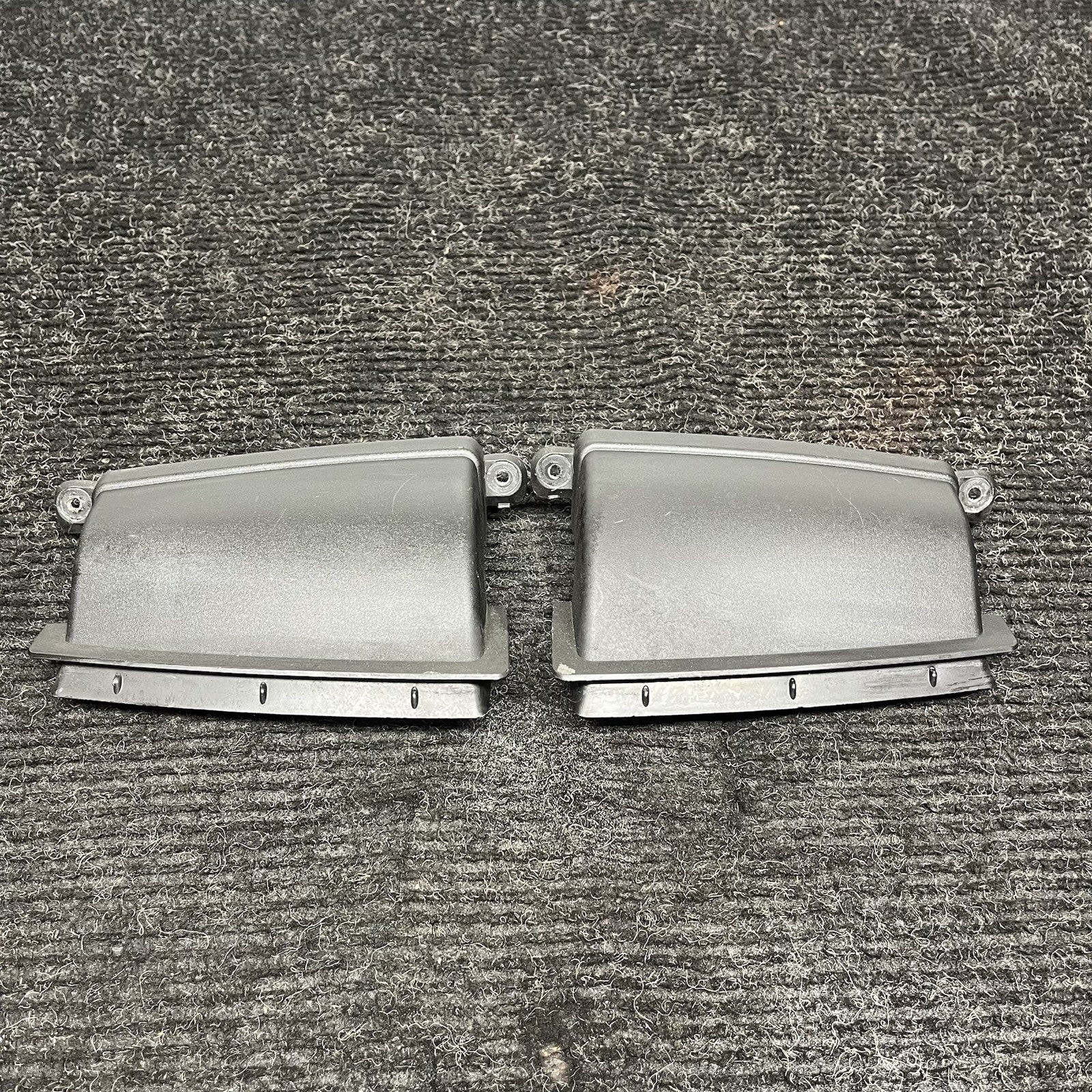☑️ 08-13 OEM BMW E82 E88 135 Front Air Intake Silencer Duct Right Left Pair SET