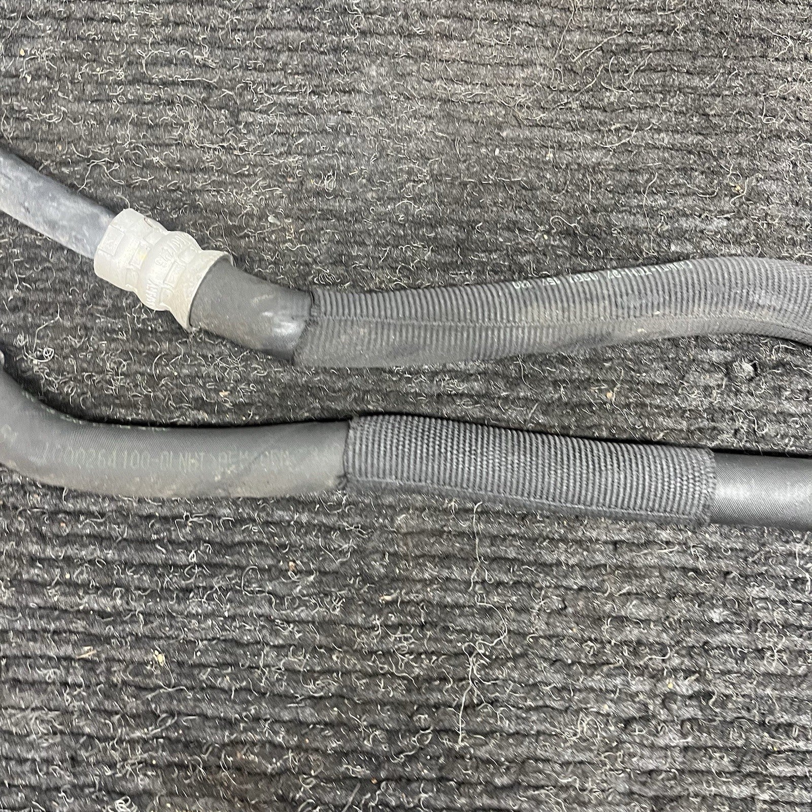 ☑️ 06-11 BMW E90 335d Transmission Oil Cooler Inlet Line Pipe Cooling Hose OEM