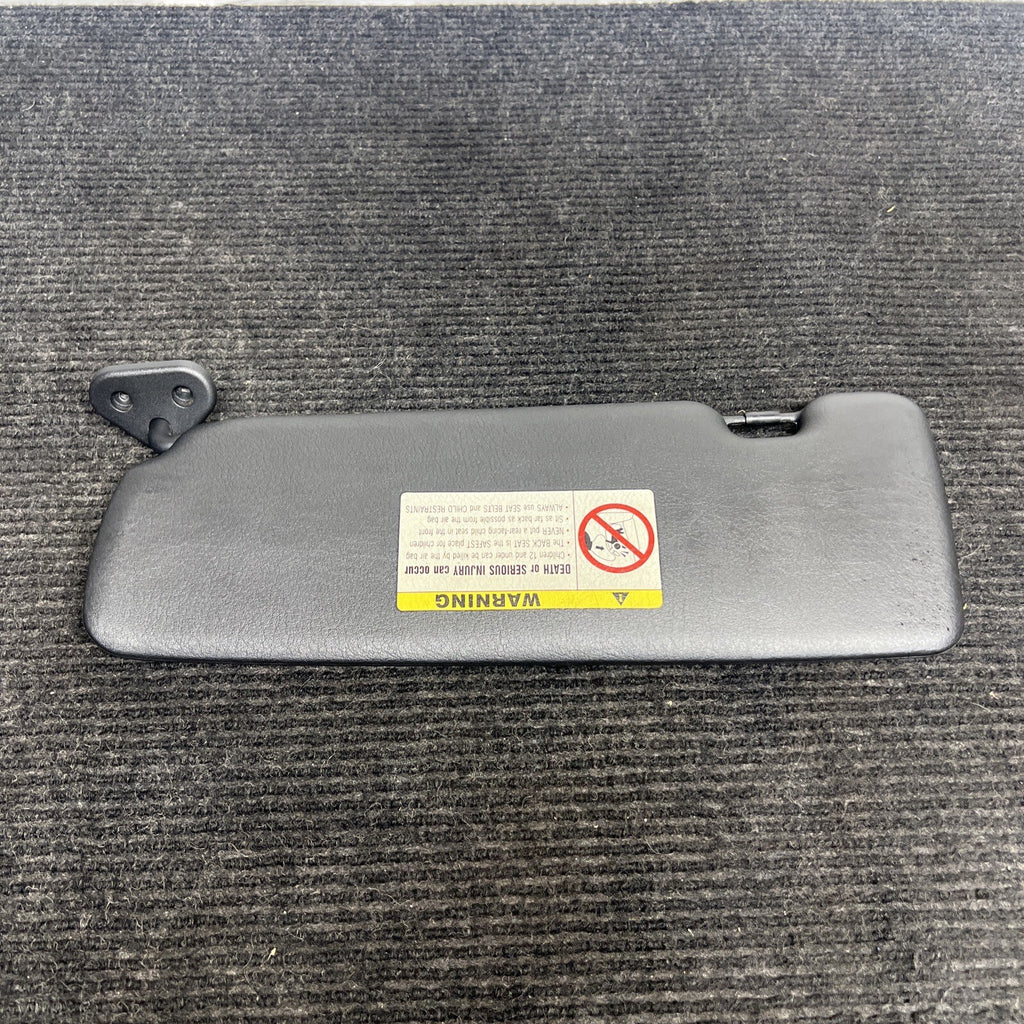 ☑️ 2001-2006 BMW 3 Series E46 Convertible Sun Visor  101-0232400 Passenger