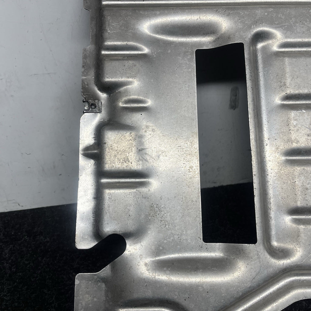 ☑️ 2007-2013 BMW X5 - Center Underbody Shield Panel / Liner 7158386