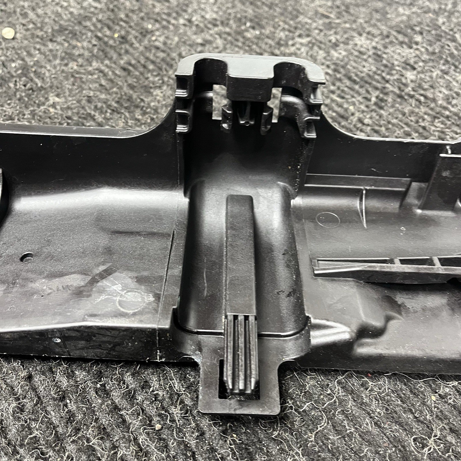 ☑️ BMW E90 Radiator Mount Carrier Left 7524912 OEM 06-11 325 328 330 335 M3