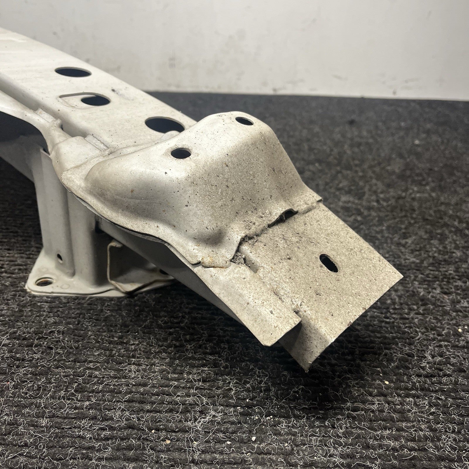 ☑️ 08-14 SUBARU WRX STI SEDAN OEM REAR CRASH BAR BUMPER BEAM