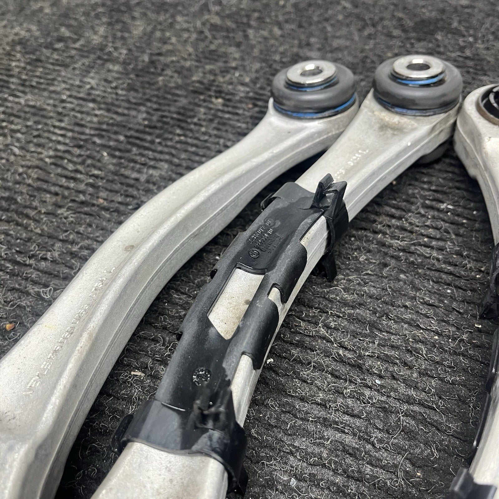 ☑️ 2008-2013 BMW E9x M3 Factory Rear Wishbone Guide Link Control Arm Set OEM