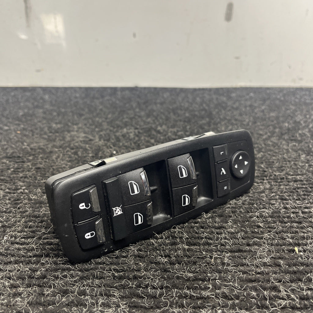 ☑️ 14-24 Maserati Ghibli Front Left Door Window Switch Control Module OEM