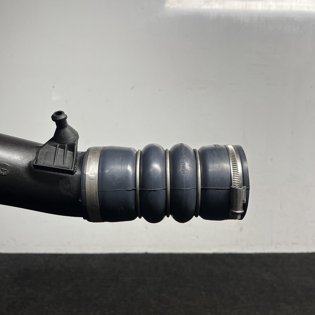 ☑️ 11-16 BMW 40LI 640I 535I UPPER AIR INTAKE DUCT HOSE TUBE PIPE OEM 23557610