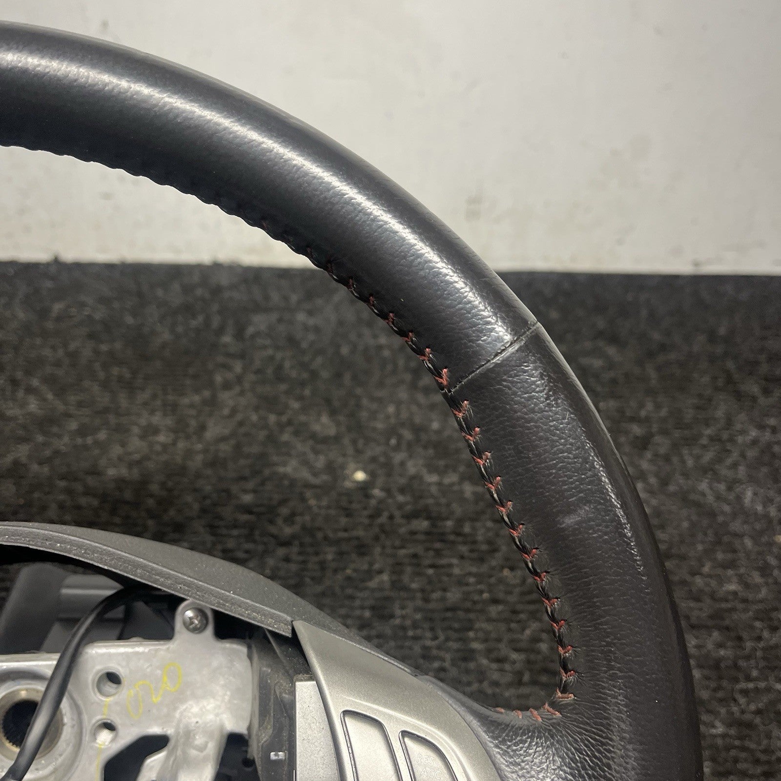 ☑️ 2008-2011 Subaru Impreza Black Rubber Steering Wheel w/ Cruise Control OEM