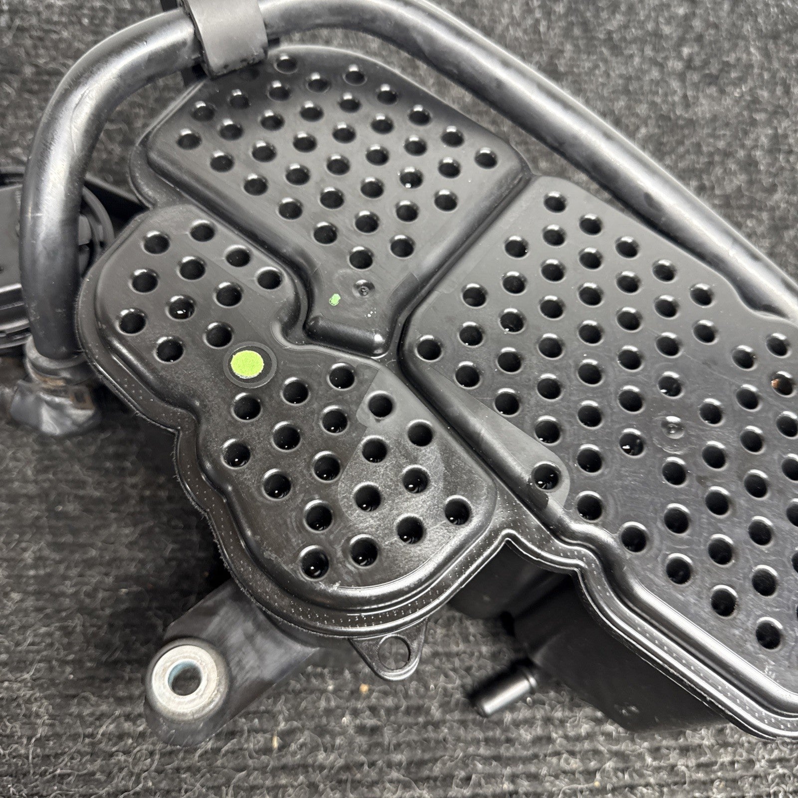 ☑️ 12-15 Audi A6 Fuel Vapor Charcoal Canister Assembly Genuine OEM 8K0201801C
