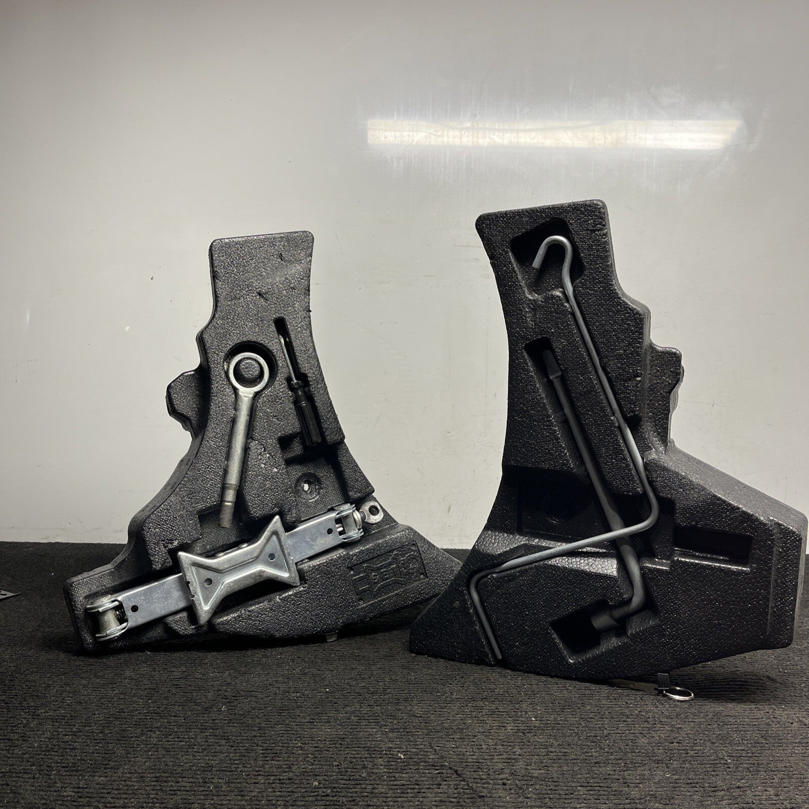 ☑️ 2020 OEM SUBARU BRZ FA20 2.0L OEM SPARE TIRE JACK TOOL KIT ASSY COMPLETE