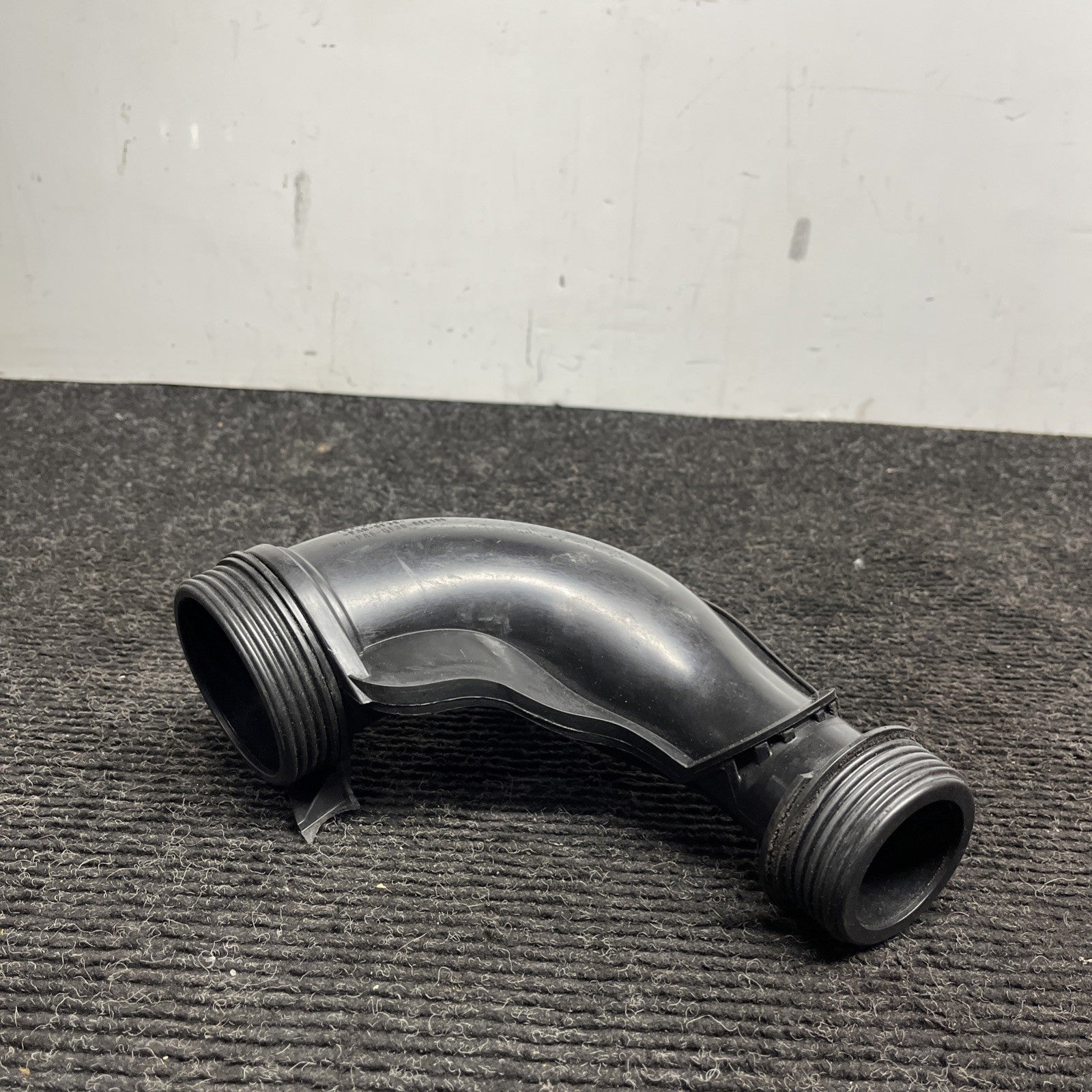 ☑️ Lower Bottom Turbo Air Duct Intake Boot Muffler Pipe OEM BMW E84 E90 E92 E93