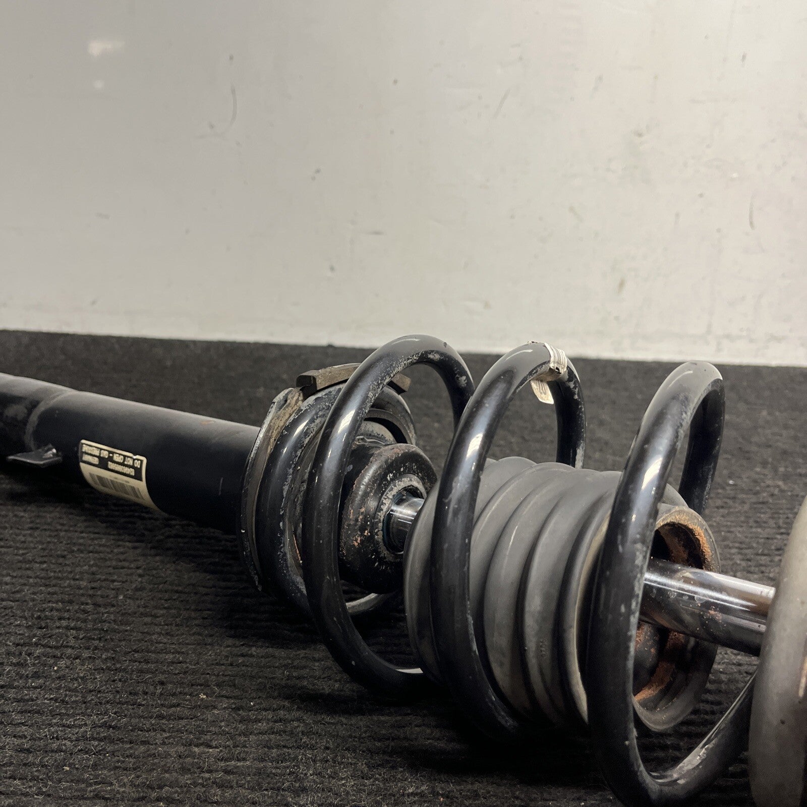 ☑️ 08-13 OEM BMW E88 Convertible 135 Front Driver Side M SPORT 76k Strut