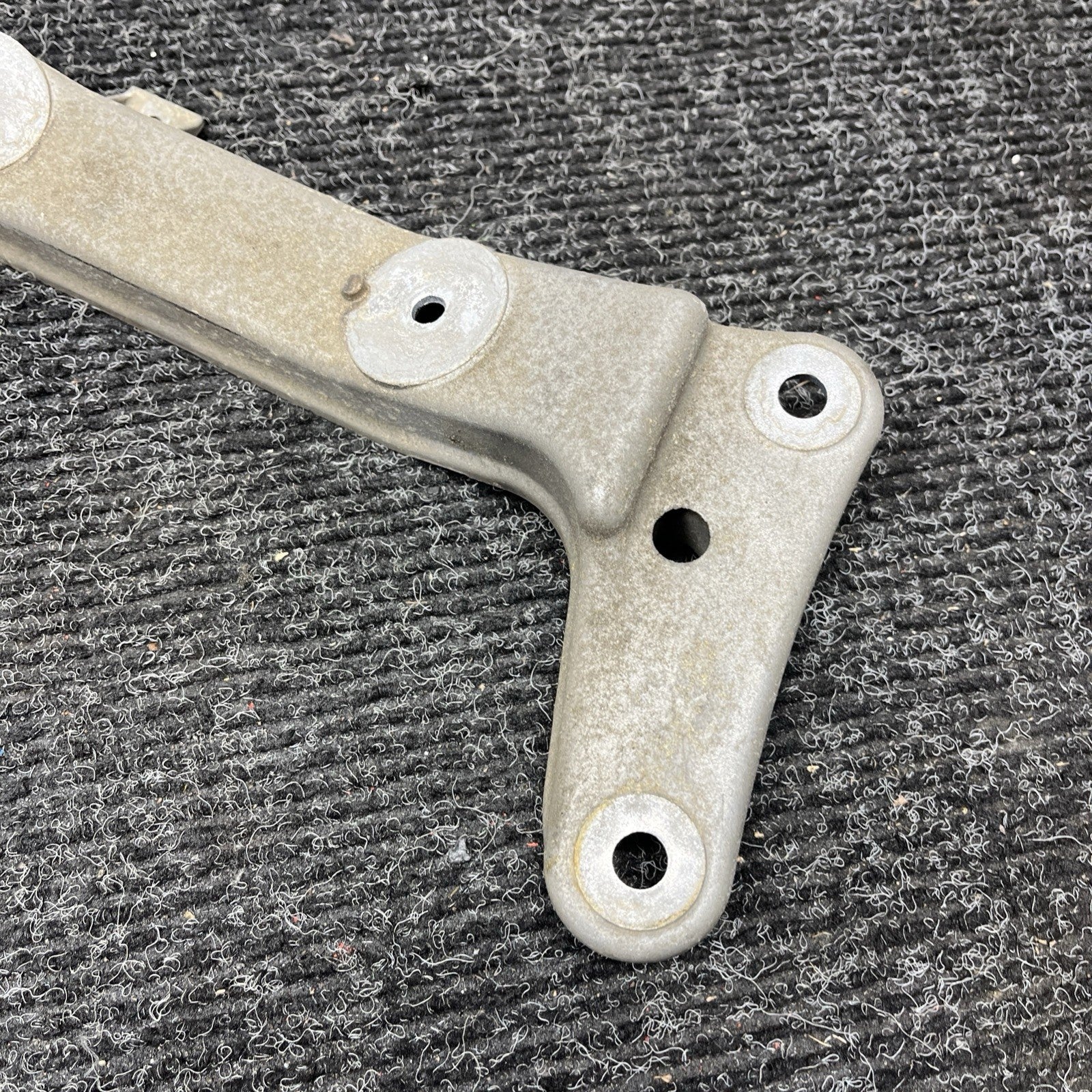 ☑️ BMW E90 E92 1/3 Series Auto Transmission Gearbox Support Mount Bracket OEM