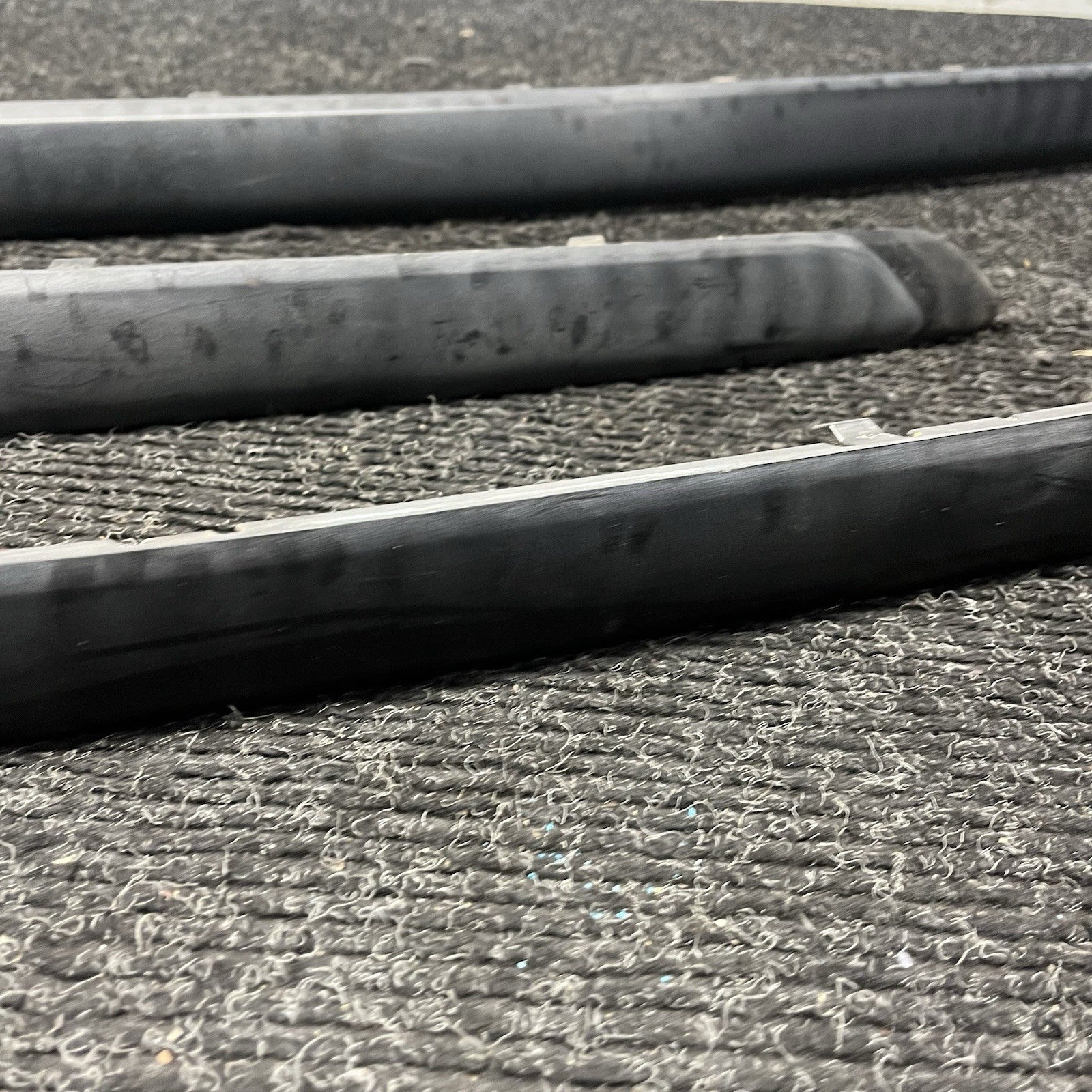 ☑️ 2002 BMW 325I E46 SEDAN REAR BUMPER TRIM MOLDING LEFT RIGHT CENTER 7030603
