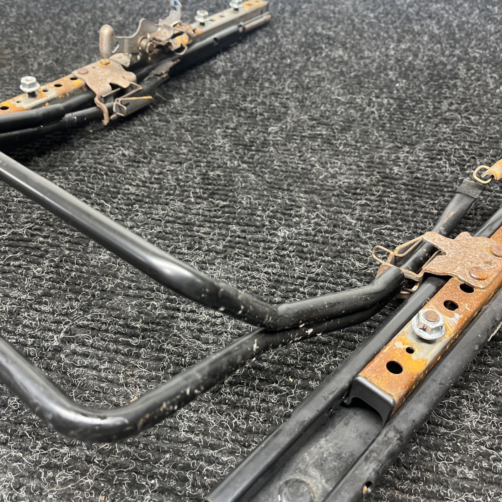 ☑️ 17-20 SUBARU BRZ TOYOTA 86 FRONT RIGHT PASSENGER SEAT TRACK FRAME RAIL OEM