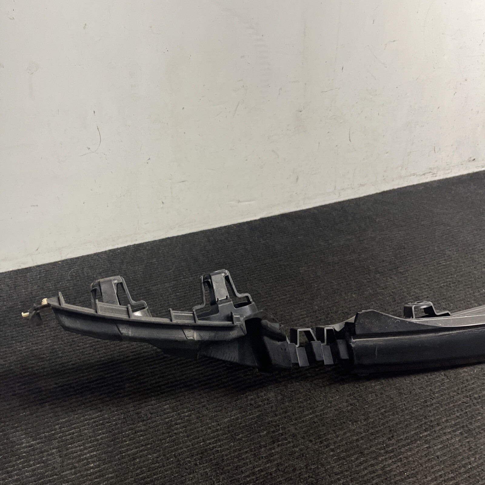 ☑️ OEM BMW 2 SERIES F22 F23 2014-2021 REAR BUMPER BRACKET SUPPORT 7285532