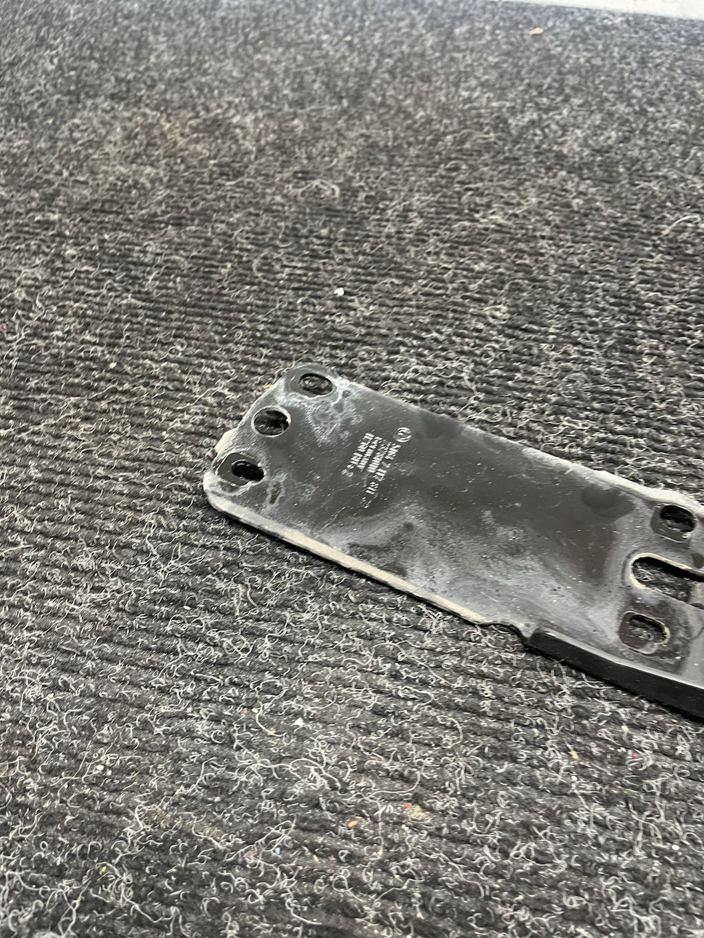 ☑️ OEM BMW E82 E88 E90 E92 E93 335 M3 Radiator Support Left Plate Bracket Mount