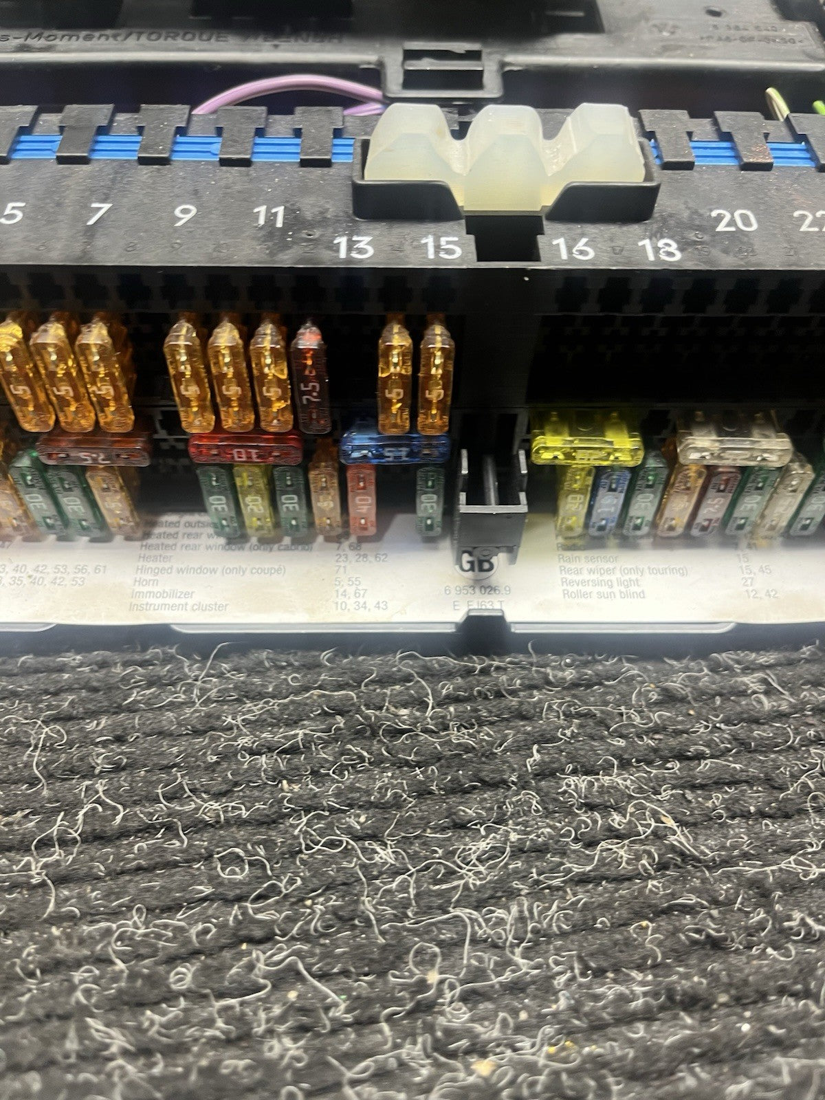 ☑️ 00-05 BMW 3 Series E46 OEM Fuse box block panel with fuses & relays 8 364 542