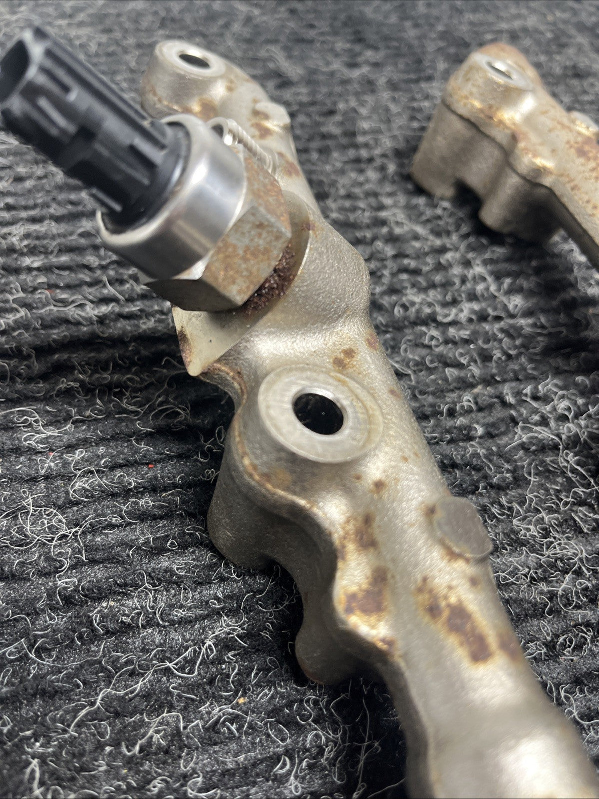 ☑️ TOYOTA FRS SUBARU BRZ 86 OEM 2.0L FA20 FUEL INJECTIONS INJECTOR RAILS - PAIR